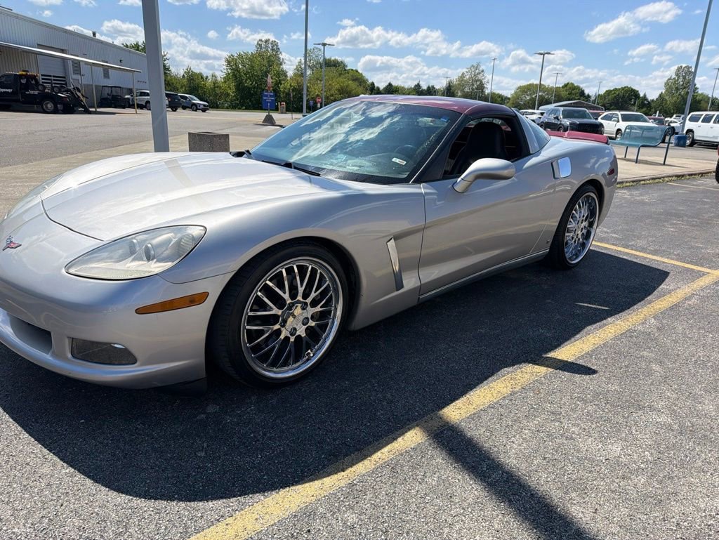 Used 2007 Chevrolet Corvette Coupe w/ Preferred Equipment Group RWD image 5