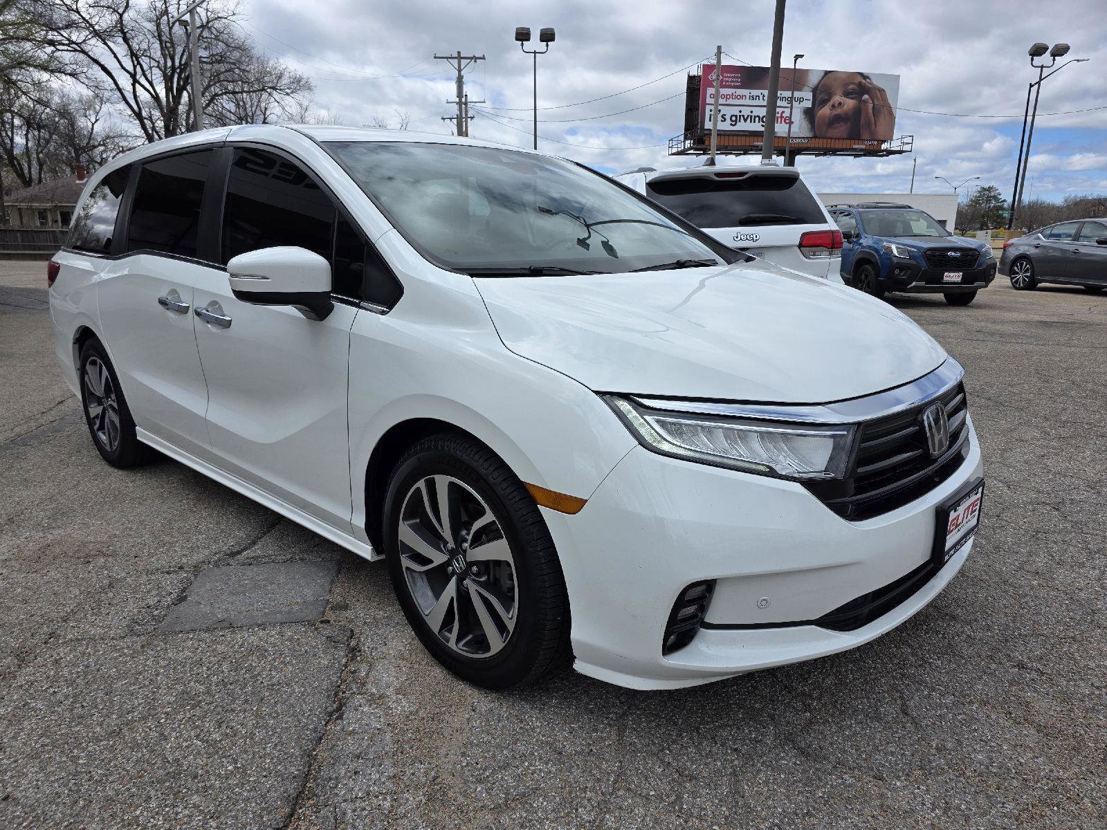 Used 2022 Honda Odyssey Touring image 3