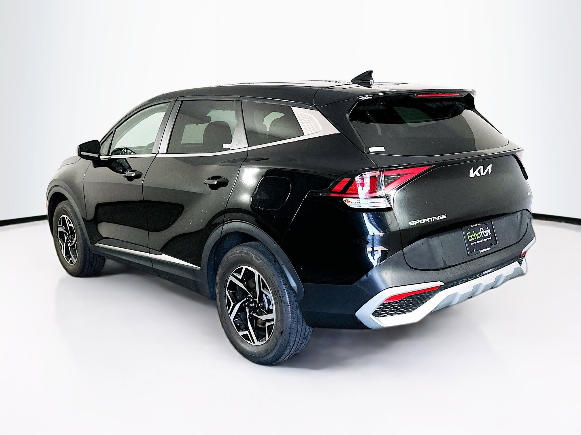 Used 2025 Kia Sportage LX AWD/4WD image 5