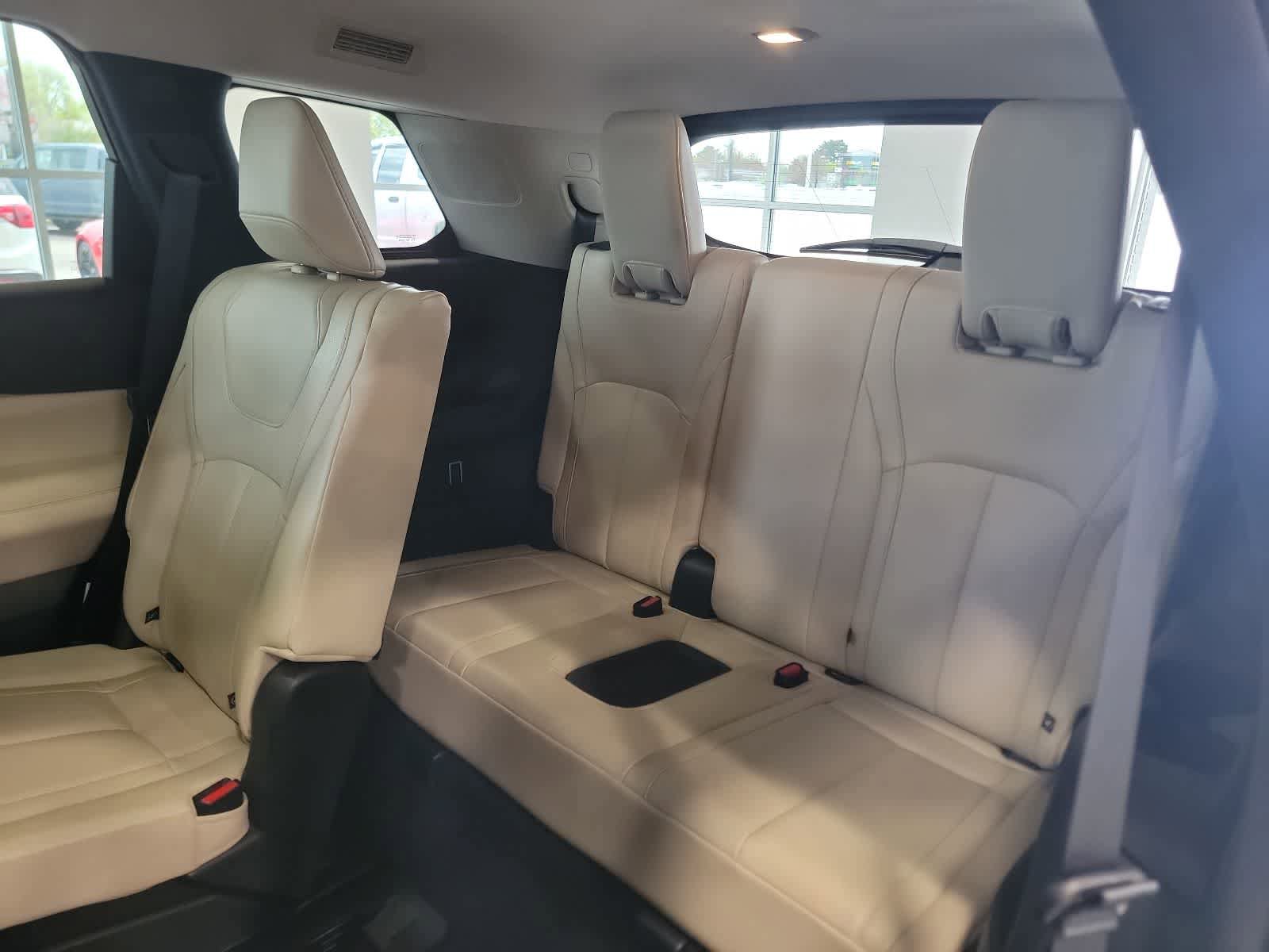 Used 2024 INFINITI QX60 Luxe AWD/4WD image 36