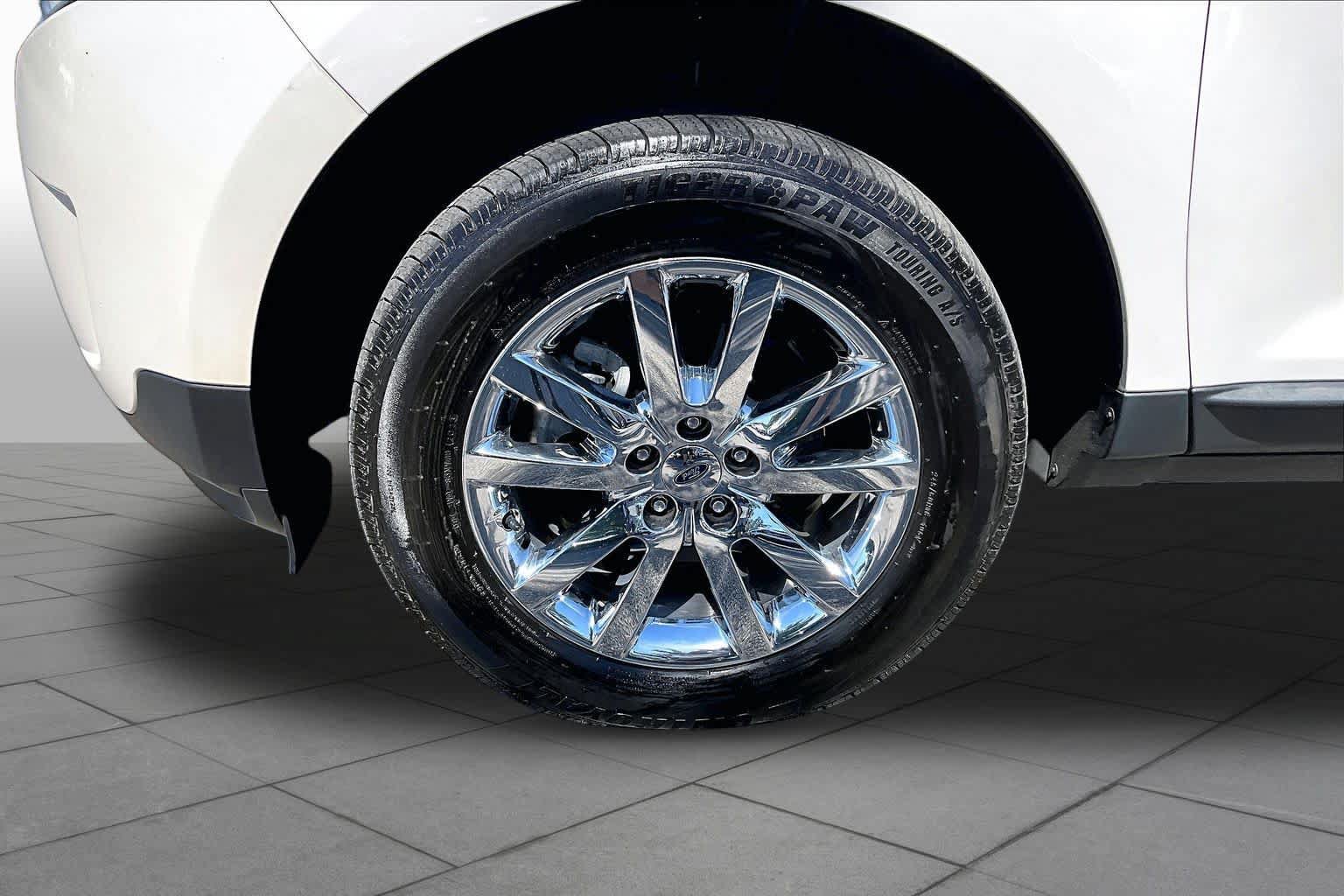 Used 2013 Ford Edge SEL FWD image 11