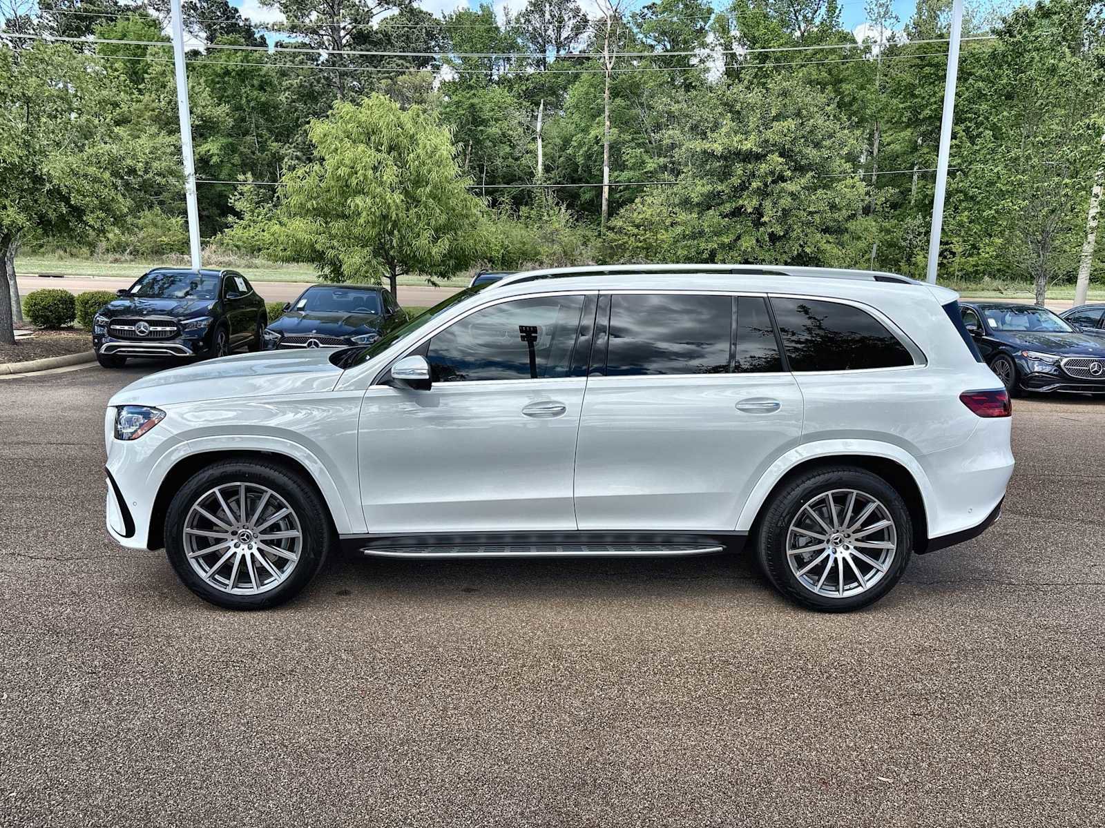 New 2026 Mercedes-Benz GLS 450 4MATIC image 5