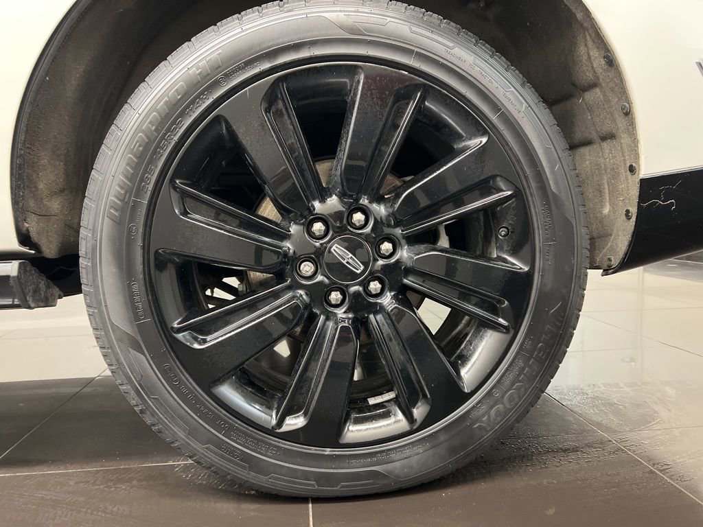 Certified 2022 Lincoln Navigator Reserve w/ Monochromatic Package image 7