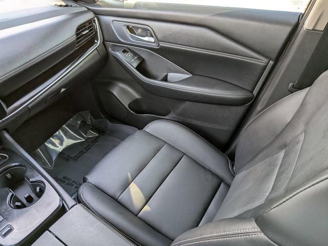 Certified 2024 Nissan Rogue SL w/ SL Premium Package image 16