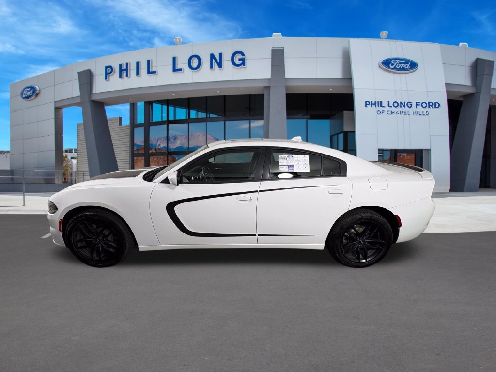Used 2015 Dodge Charger SXT w/ AWD Premium Group image 2
