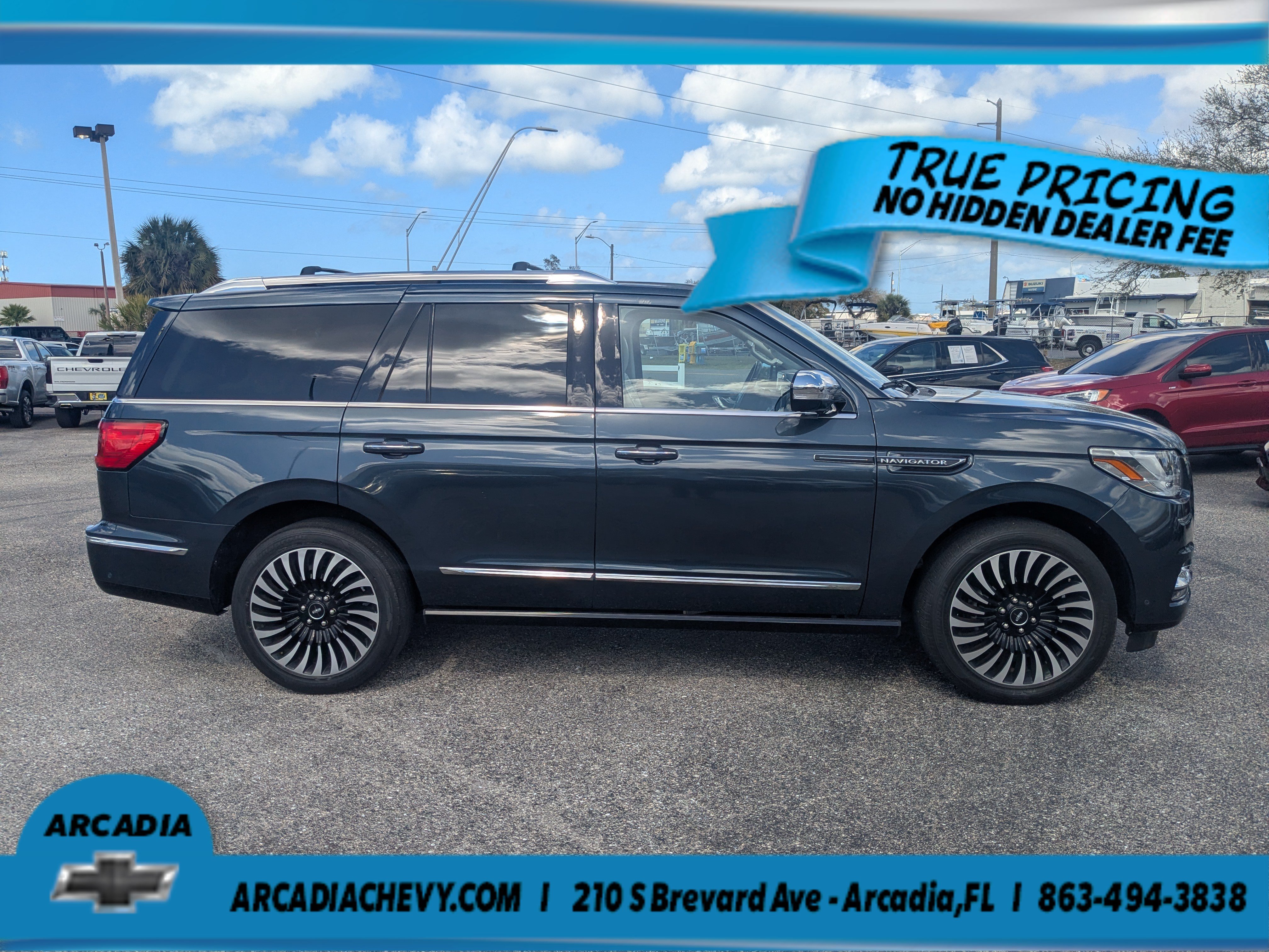 Used 2021 Lincoln Navigator Black Label w/ Cargo Convenience Package AWD/4WD image 3