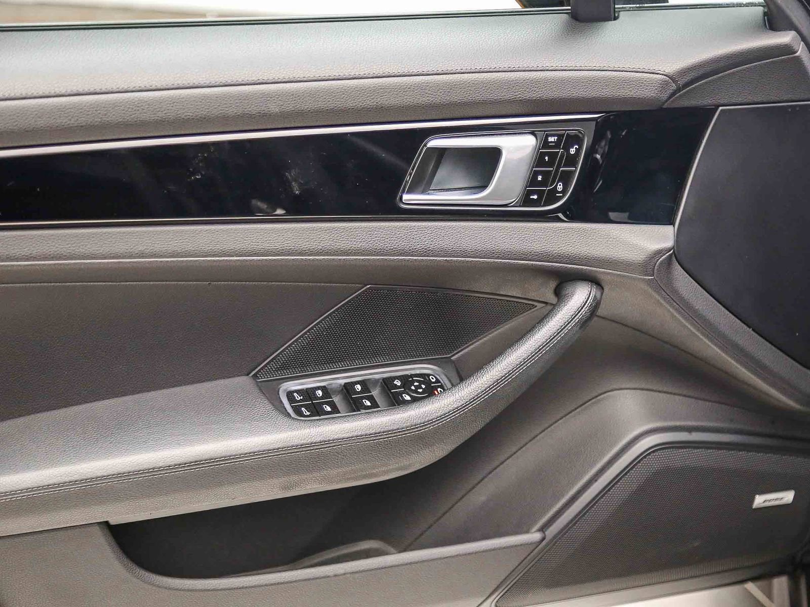 Certified 2018 Porsche Panamera RWD image 27