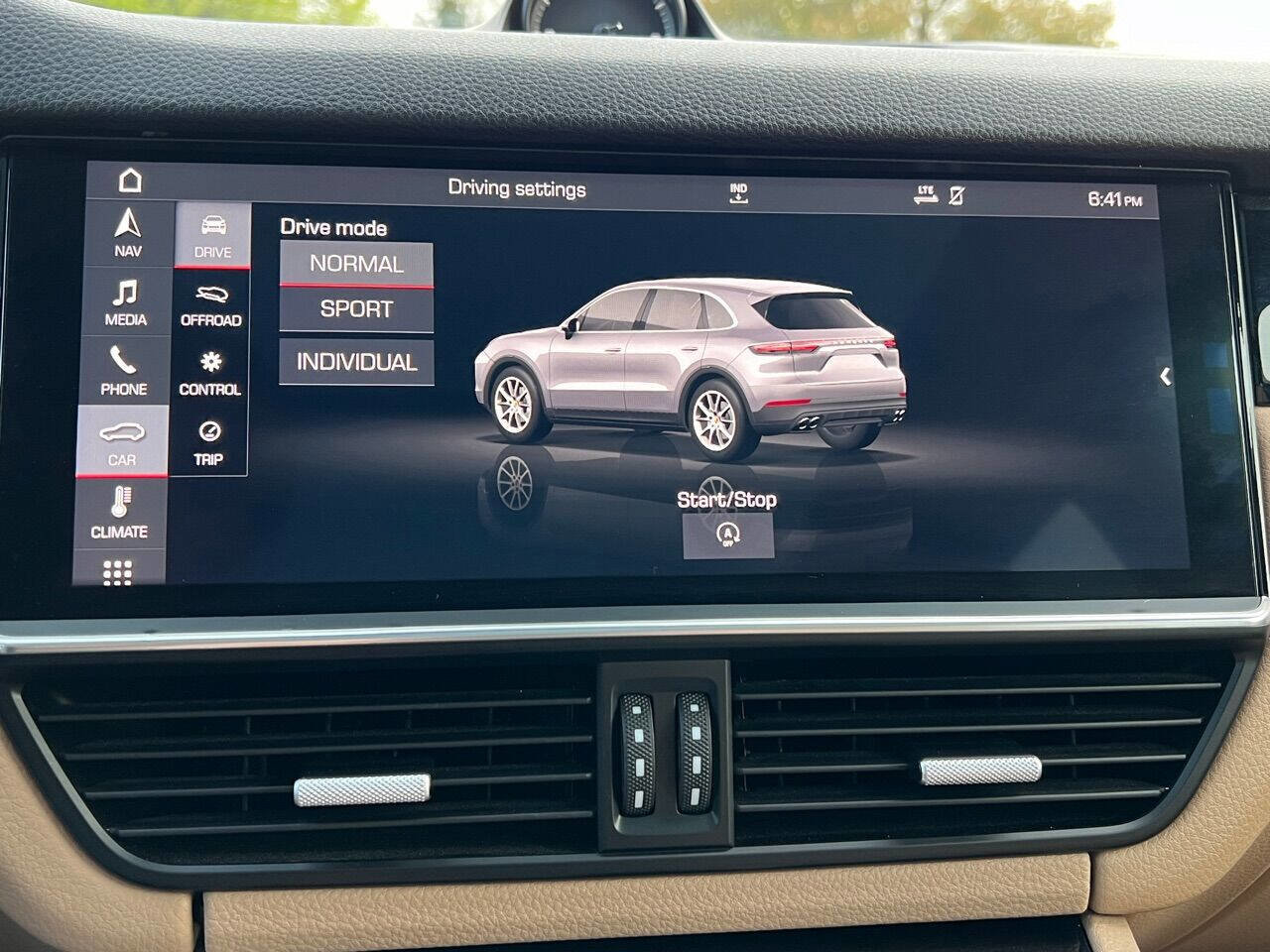 Used 2019 Porsche Cayenne image 30