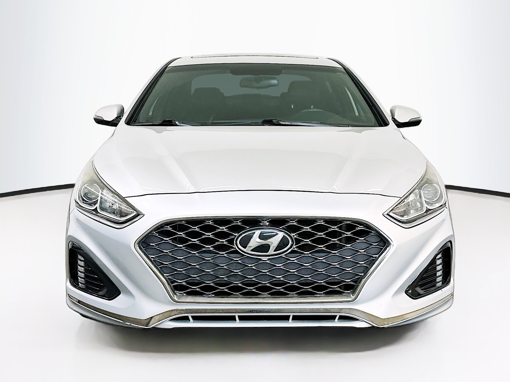 Used 2019 Hyundai Sonata Sport w/ Cargo Package image 2