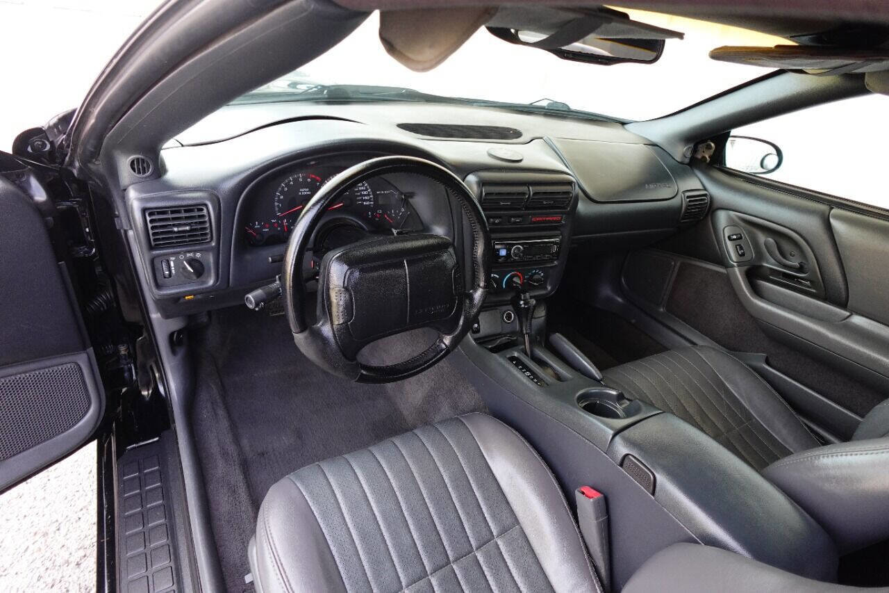 Used 1999 Chevrolet Camaro Z28 w/ SS Performance/Appearance Pkg image 19