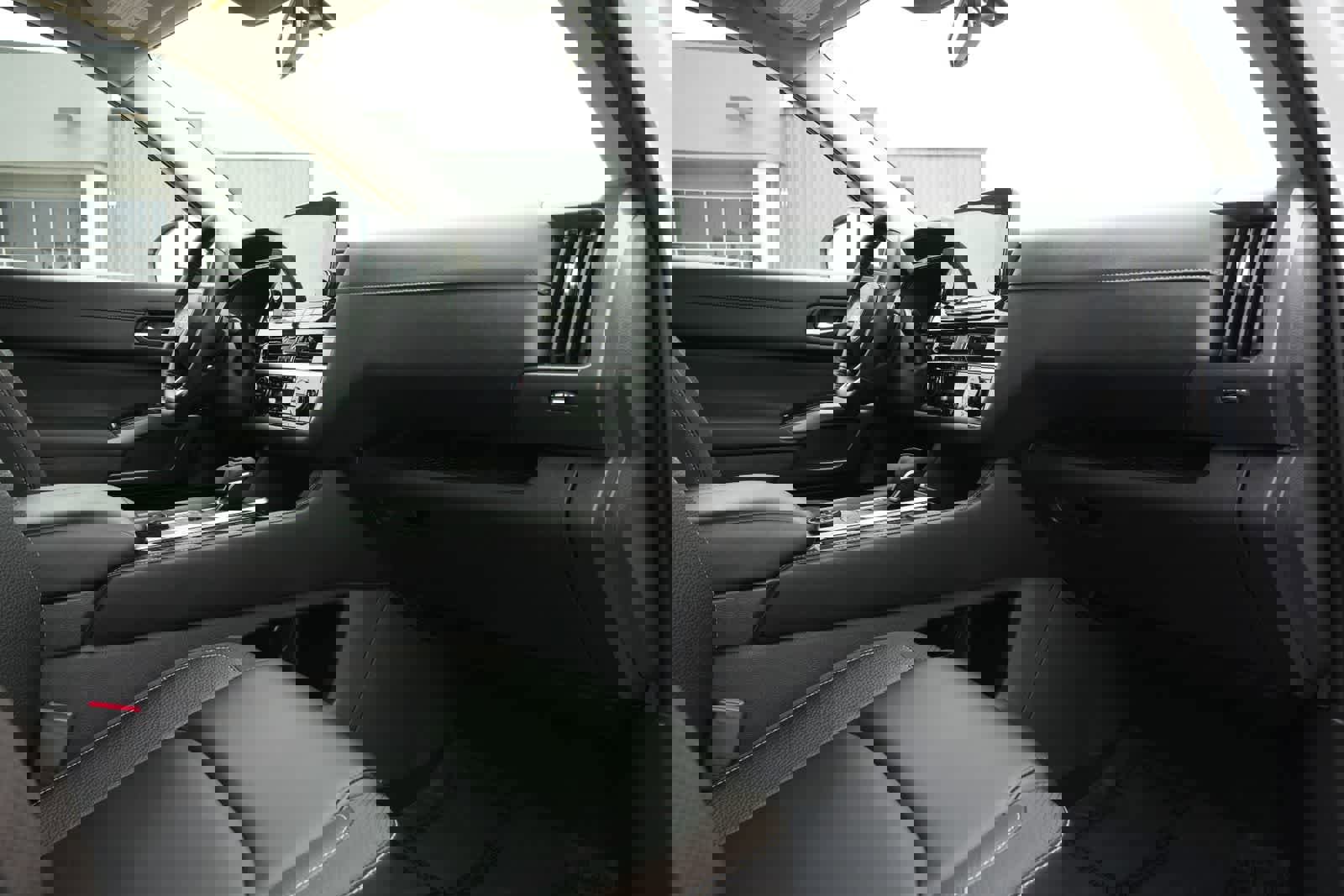 Used 2025 Nissan Pathfinder SL image 22