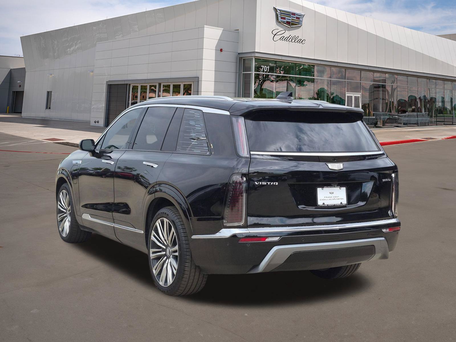 New 2026 Cadillac Vistiq Premium Luxury w/ LPO, Floor Liner Package AWD/4WD image 4