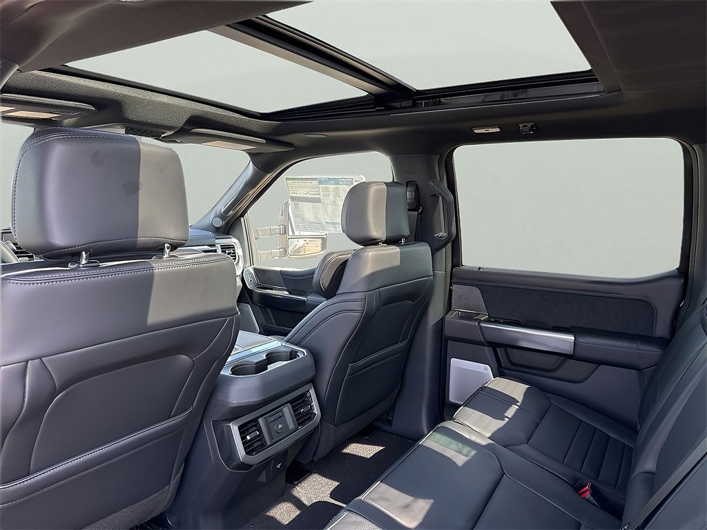 New 2025 Ford F350 Platinum w/ FX4 Off-Road Package image 27