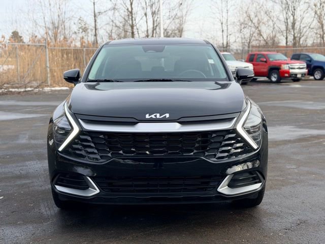 Used 2025 Kia Sportage EX image 3