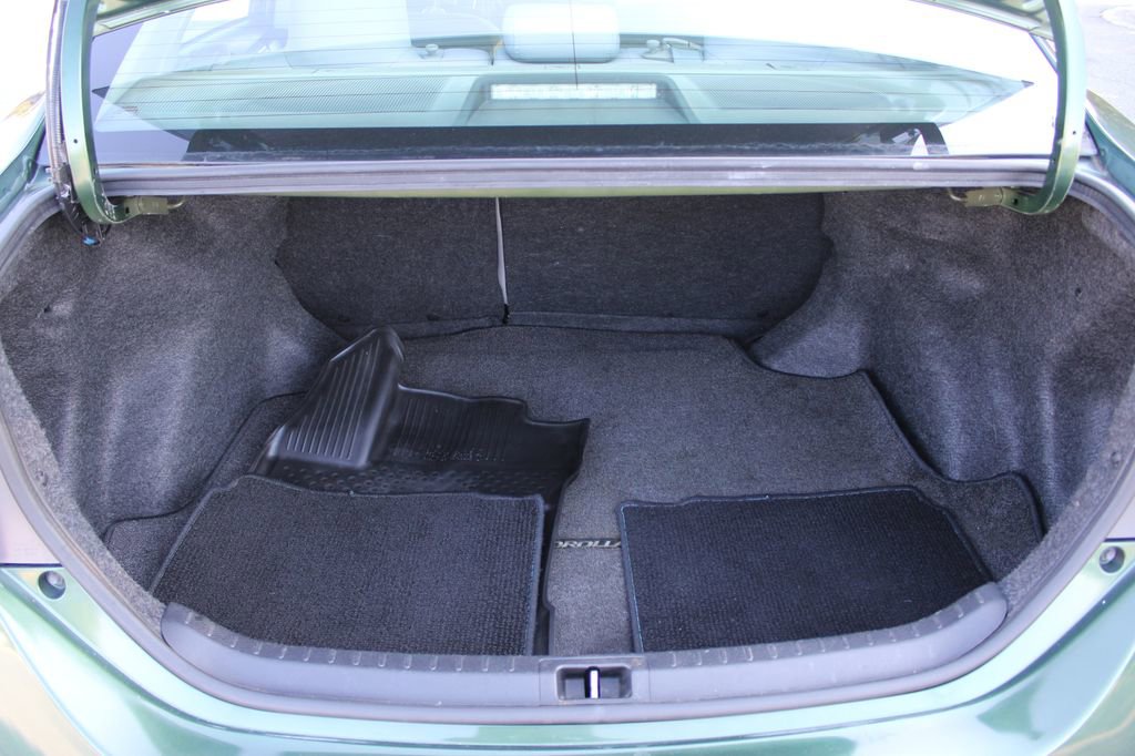 Used 2016 Toyota Corolla LE image 15