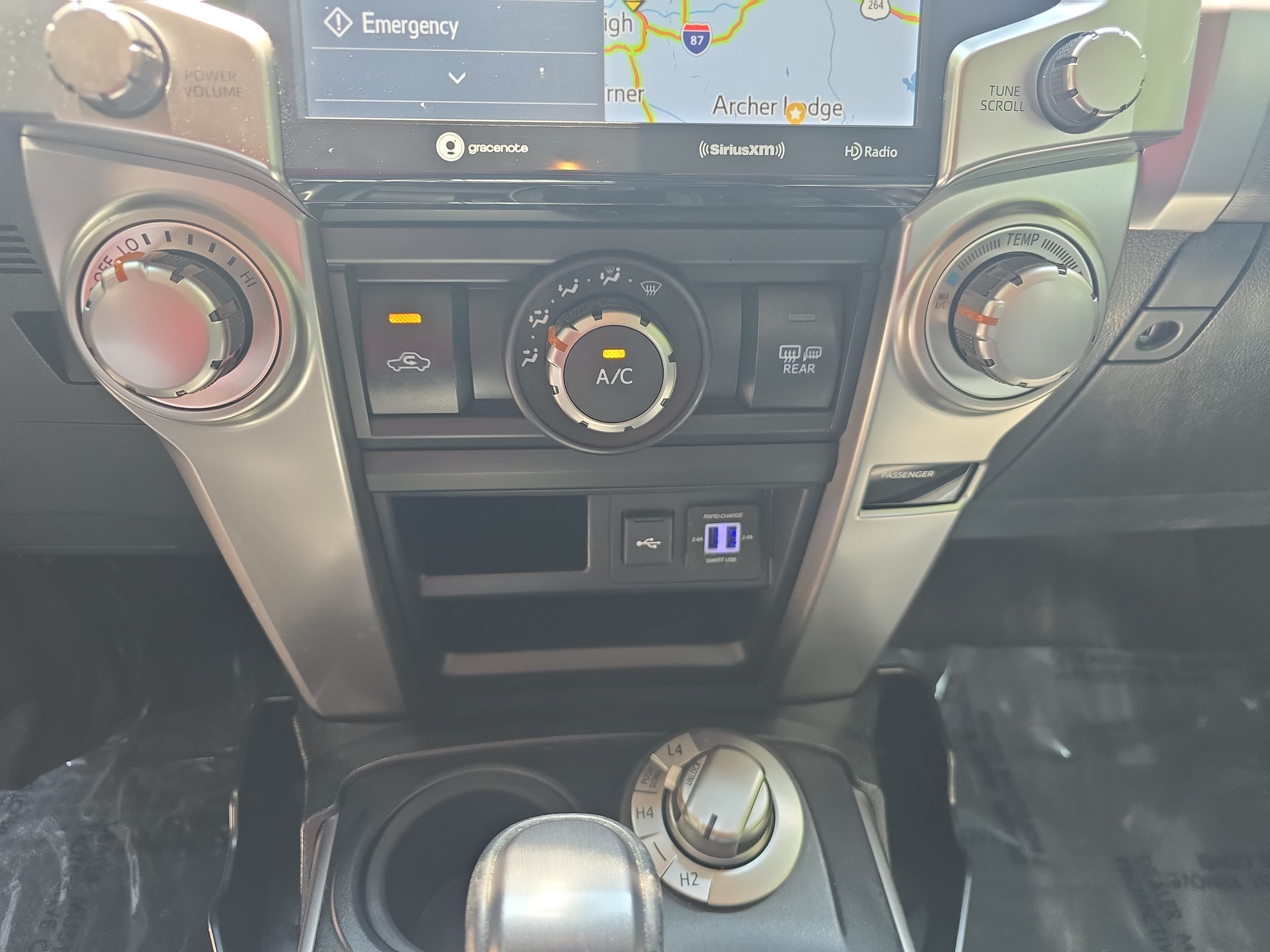 Used 2020 Toyota 4Runner SR5 Premium AWD/4WD image 23