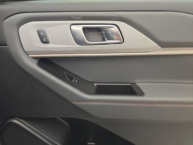 New 2026 Ford Explorer Active RWD image 12
