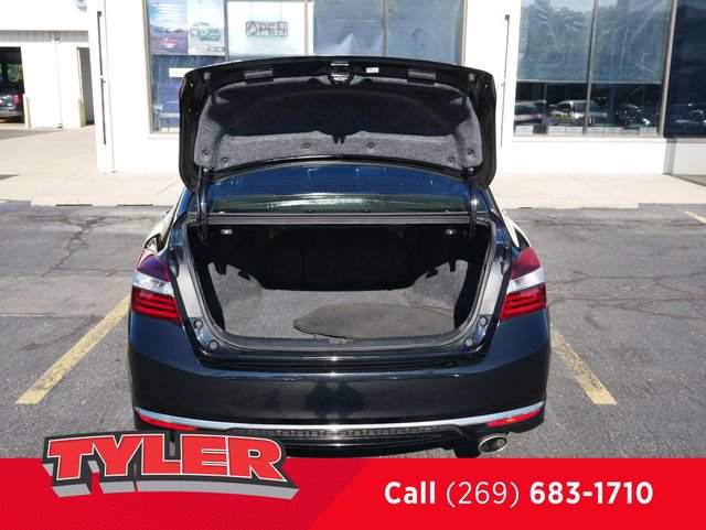 Used 2017 Honda Accord EX-L image 16