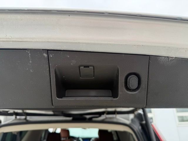 Used 2015 Cadillac Escalade ESV Premium image 33