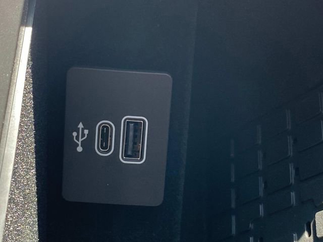 New 2026 Lincoln Navigator Reserve w/ Jet Appearance Package AWD/4WD image 24