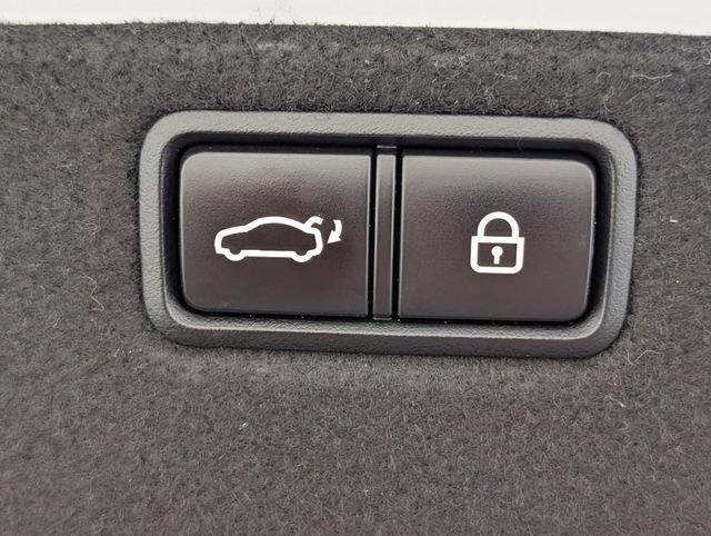 Used 2018 Genesis G80 3.3T Sport AWD/4WD image 29