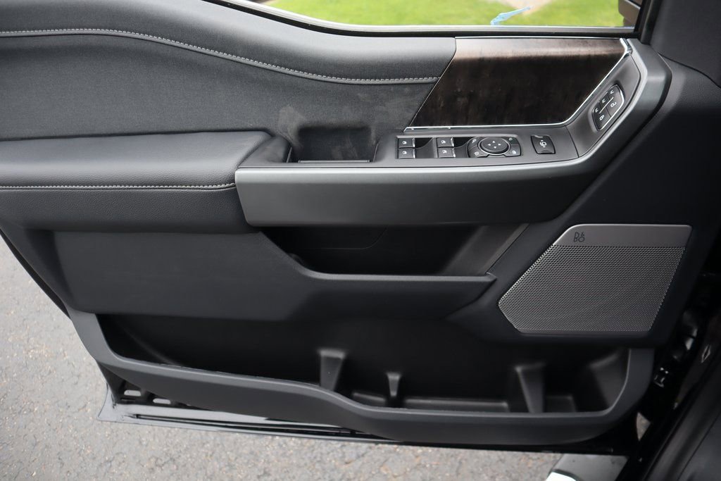 New 2026 Ford F250 Lariat w/ Chrome Package image 17