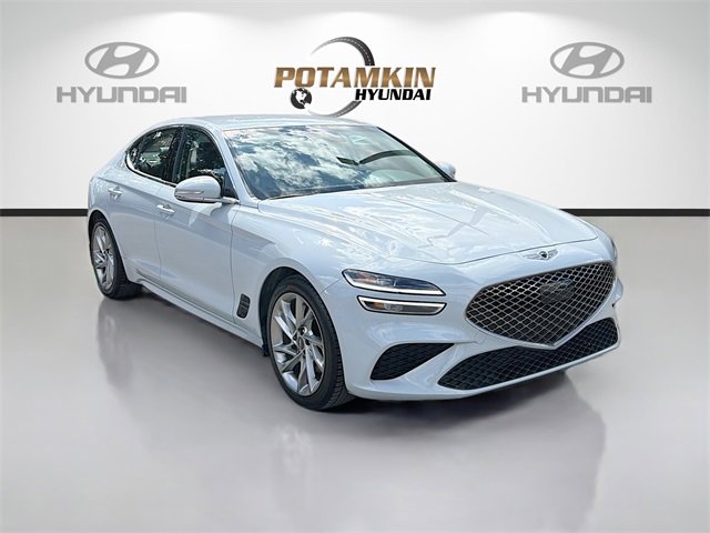 Used 2022 Genesis G70 2.0T image 3