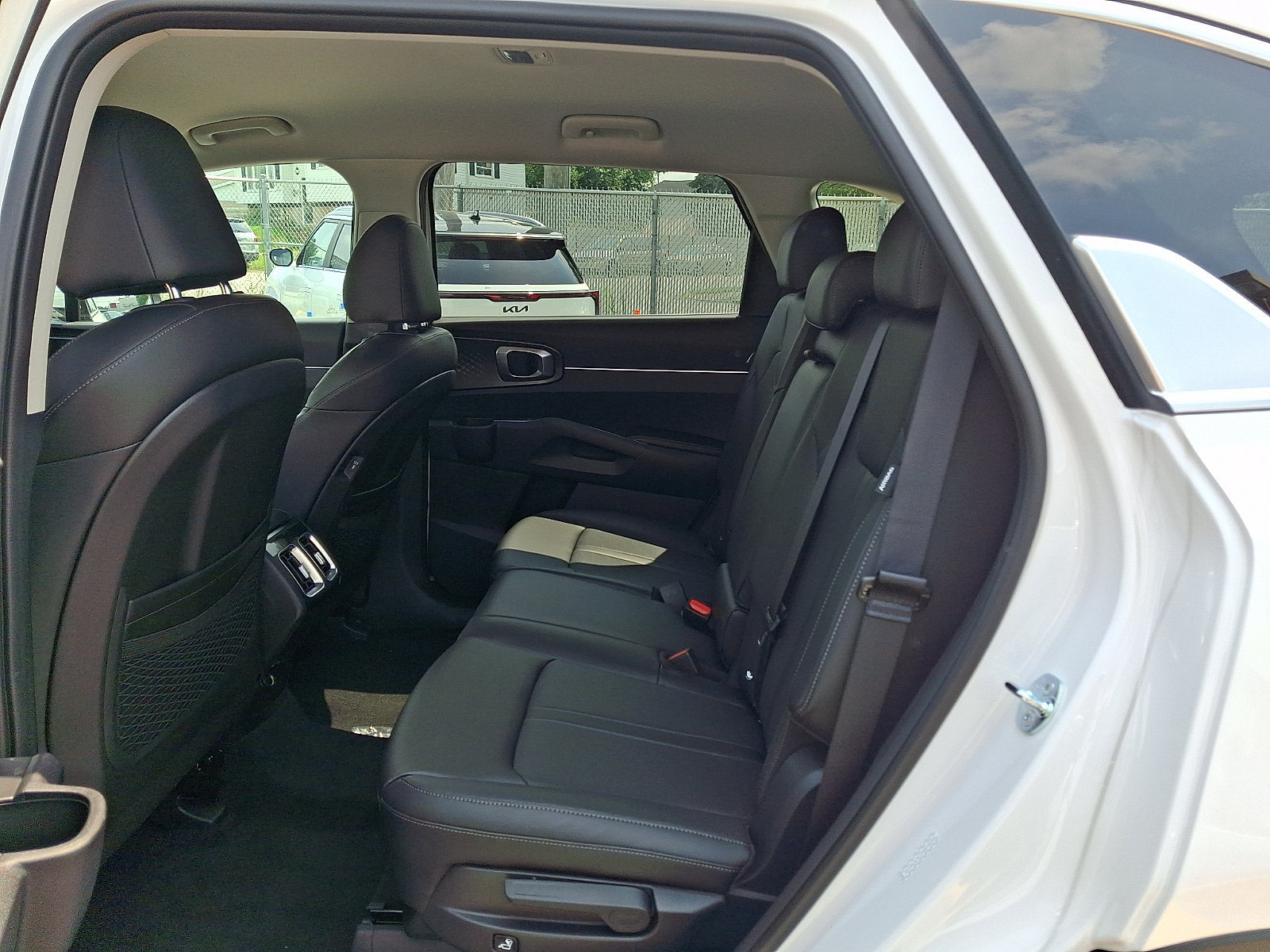 New 2026 Kia Sorento S AWD/4WD image 8