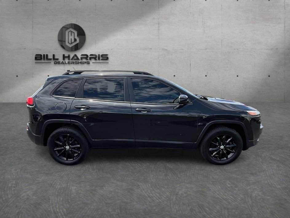 Used 2014 Jeep Cherokee Latitude AWD/4WD image 4