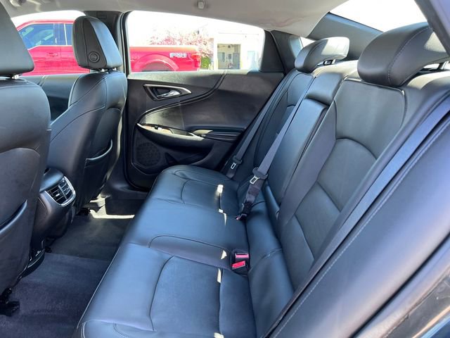 Used 2017 Chevrolet Malibu Premier FWD image 5