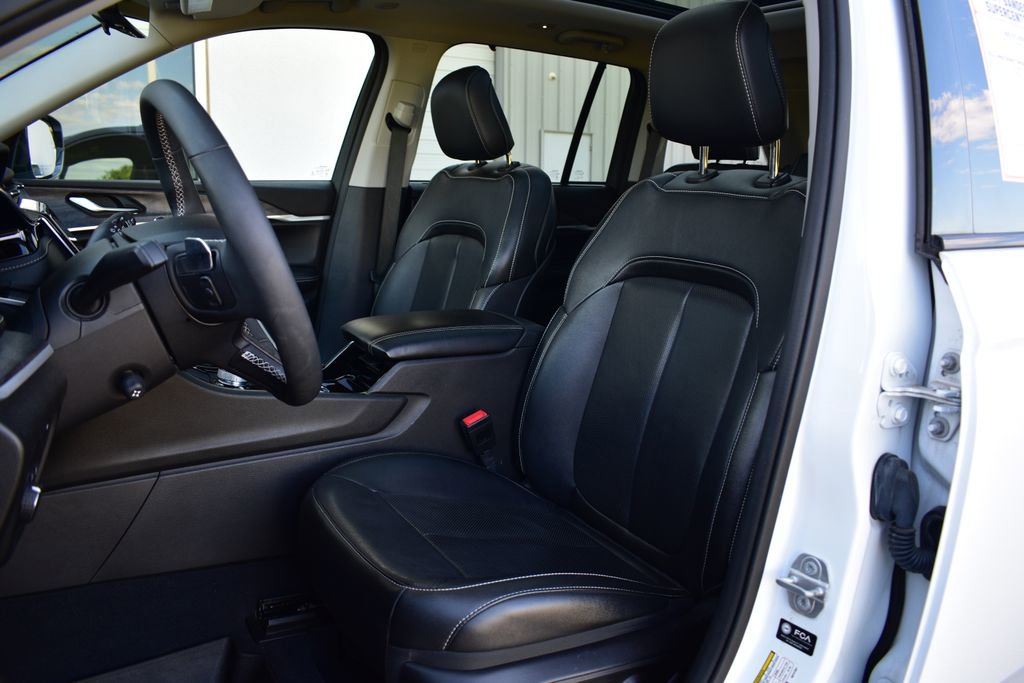 Used 2022 Jeep Grand Cherokee Limited 4xe w/ Luxury Tech Group II AWD/4WD image 20