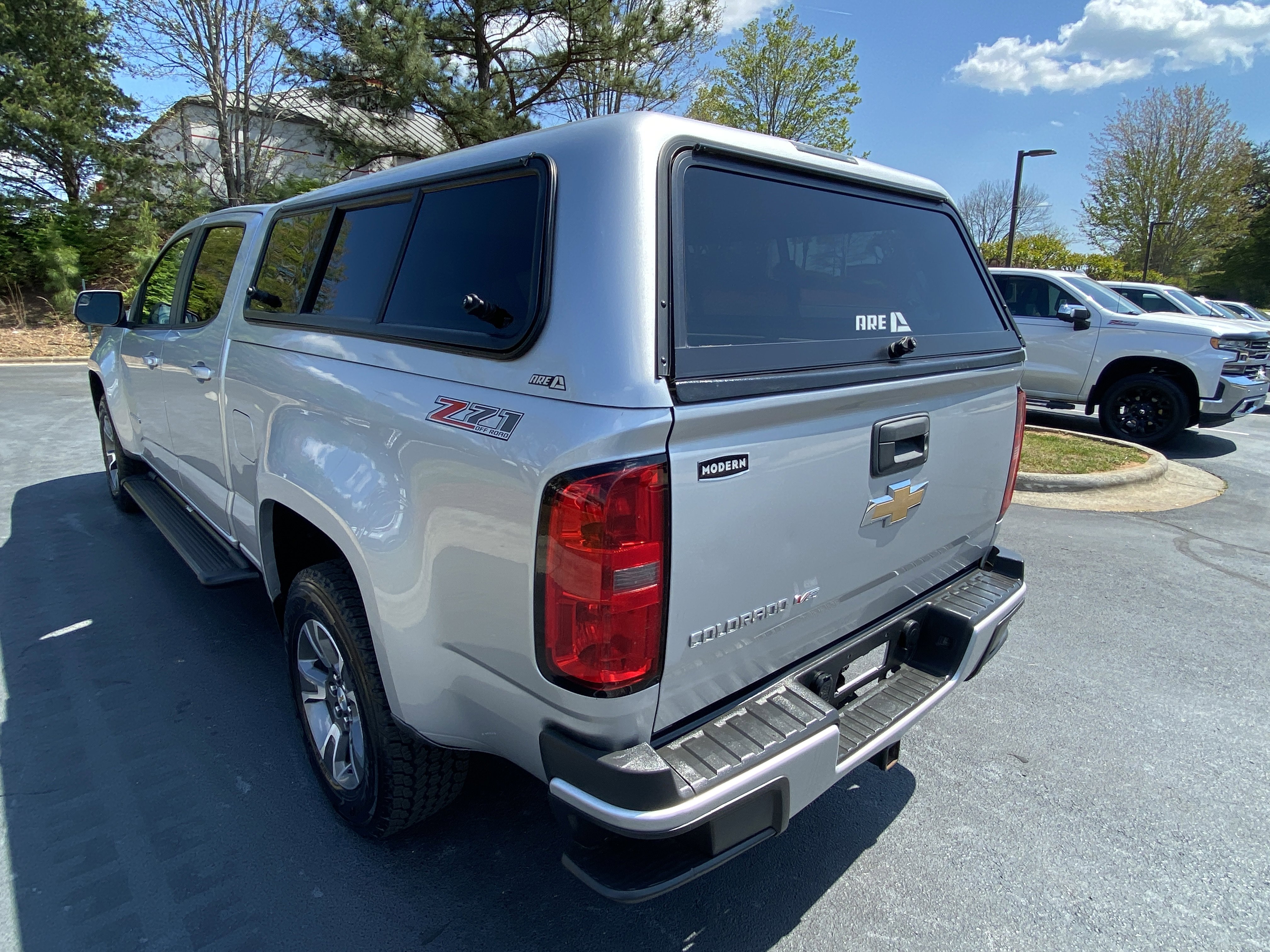 Used 2017 Chevrolet Colorado Z71 AWD/4WD image 6