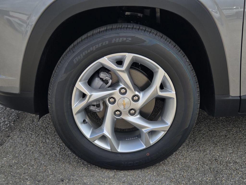 New 2026 Chevrolet Trax LS w/ LS Convenience Package FWD image 14