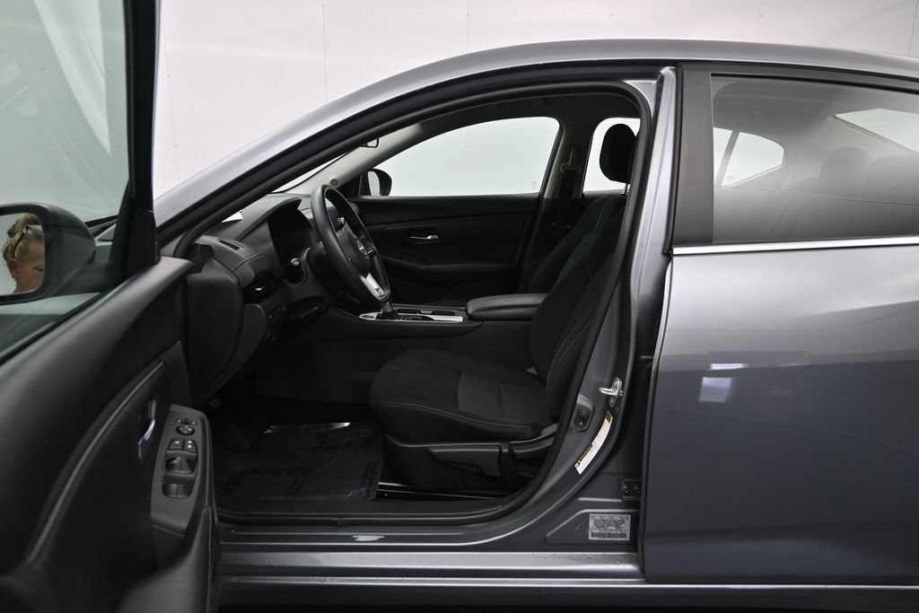 Used 2024 Nissan Sentra SV FWD image 20