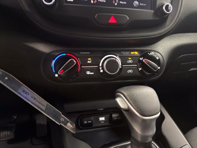 Certified 2023 Kia Soul LX FWD image 20