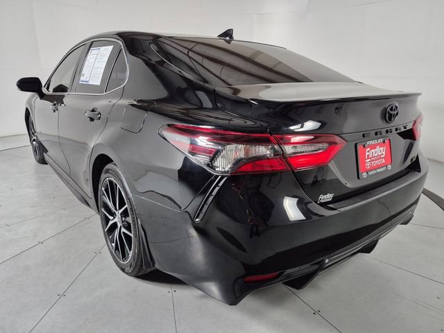 Used 2023 Toyota Camry SE w/ Convenience Package FWD image 3