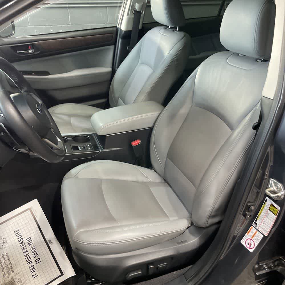 Used 2019 Subaru Outback 2.5i Limited AWD/4WD image 2