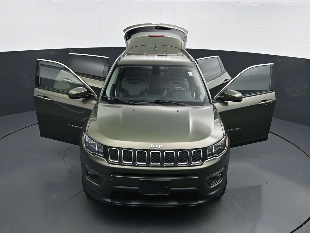 Used 2021 Jeep Compass Latitude AWD/4WD image 29