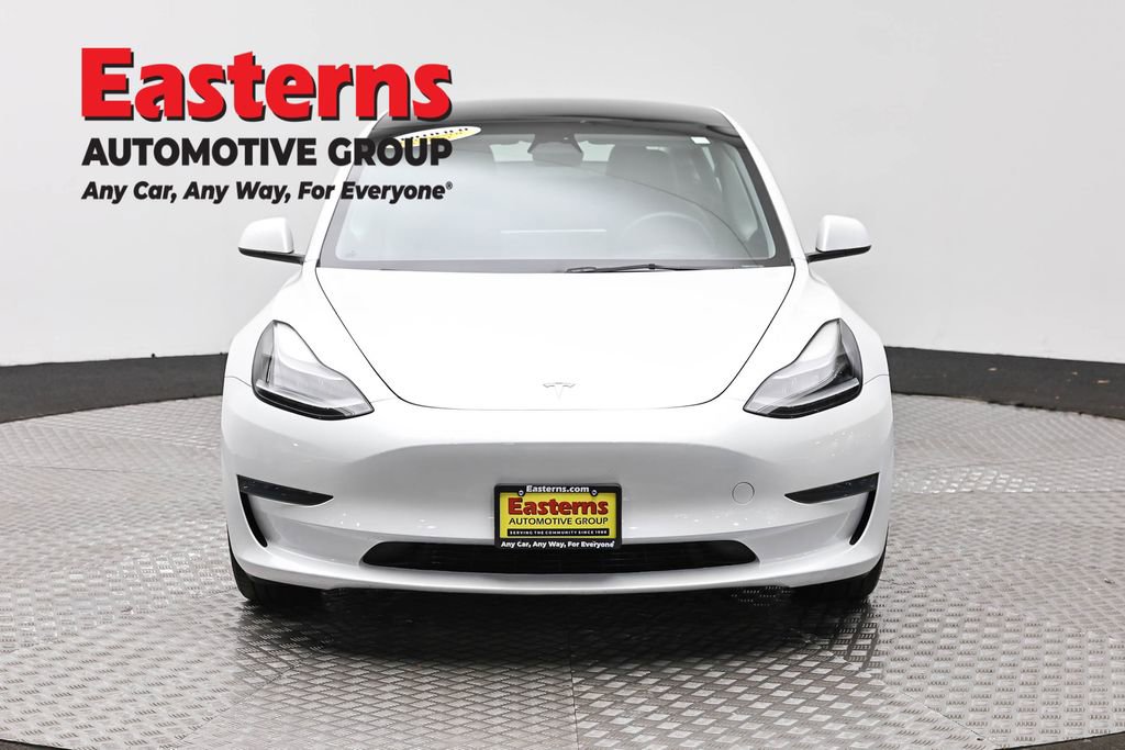 Used 2023 Tesla Model 3 Standard Range image 2