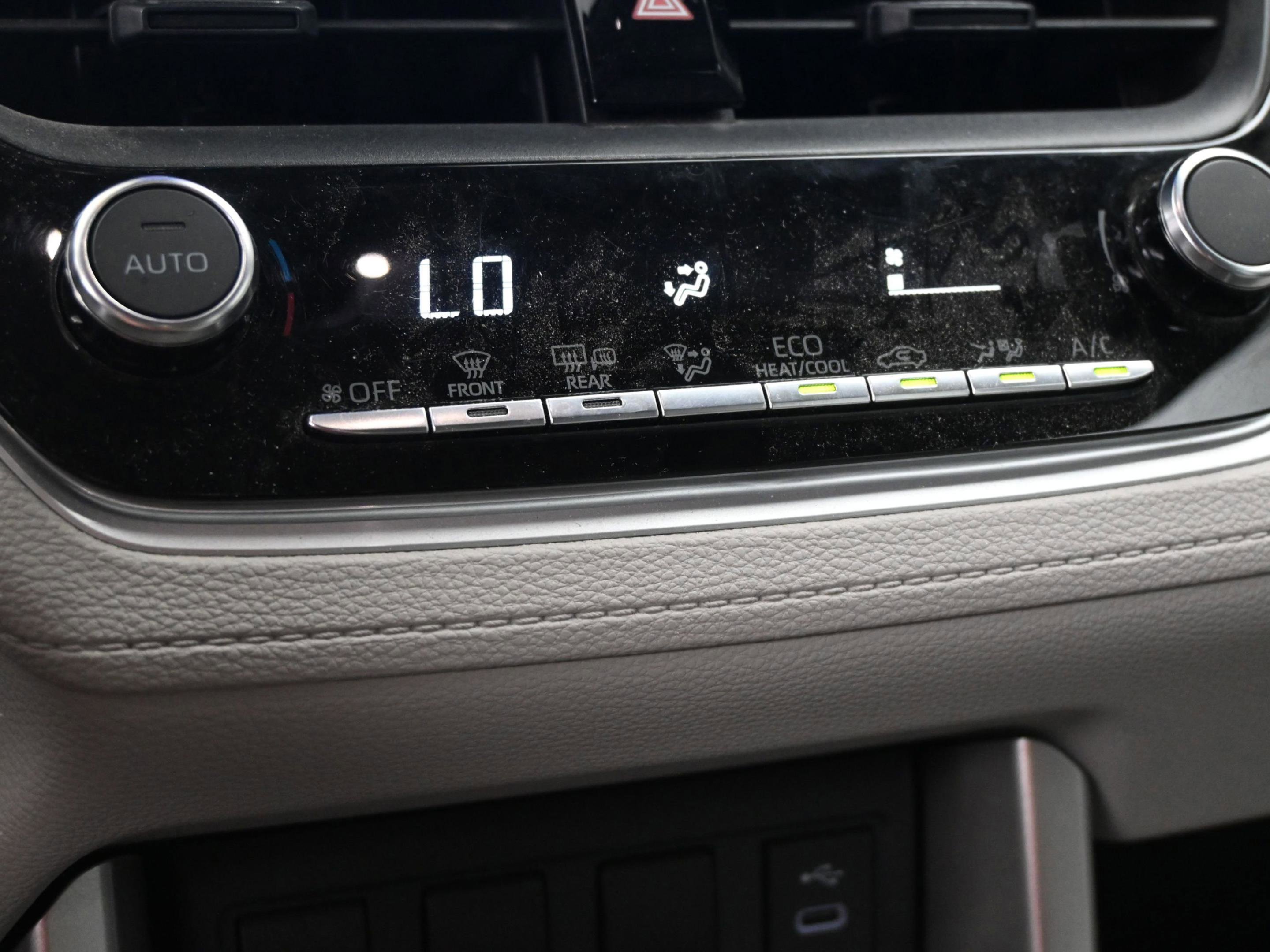 Certified 2023 Toyota Corolla Cross LE image 30