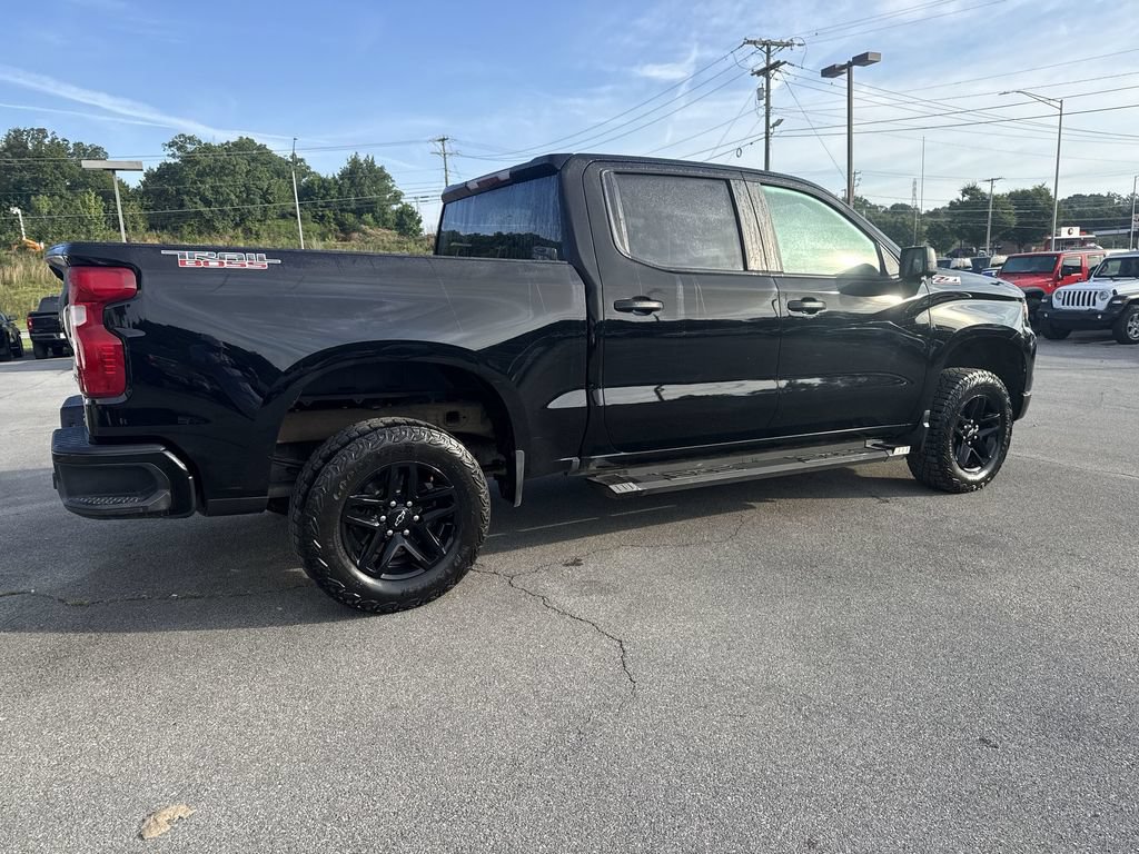 Used 2024 Chevrolet Silverado 1500 Custom Trail Boss AWD/4WD image 4