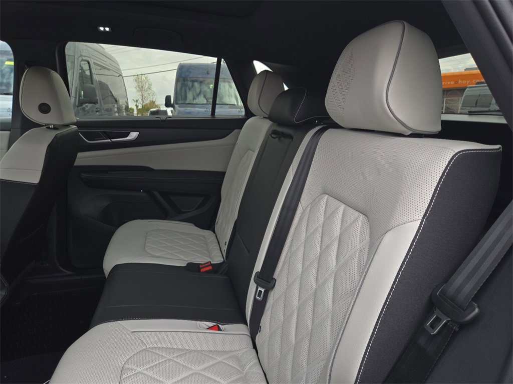 New 2025 Volkswagen Atlas Cross Sport SEL Premium R-Line image 15