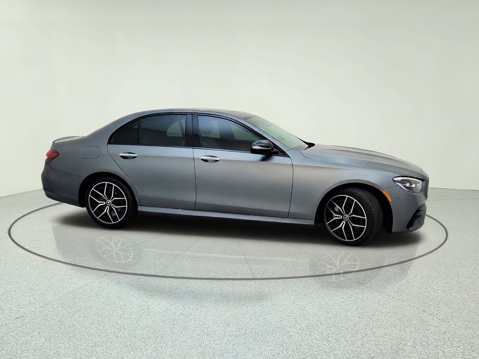Used 2022 Mercedes-Benz E 350 Sedan image 6