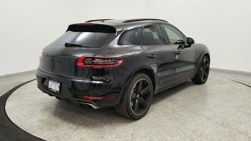 Used 2015 Porsche Macan Turbo image 11