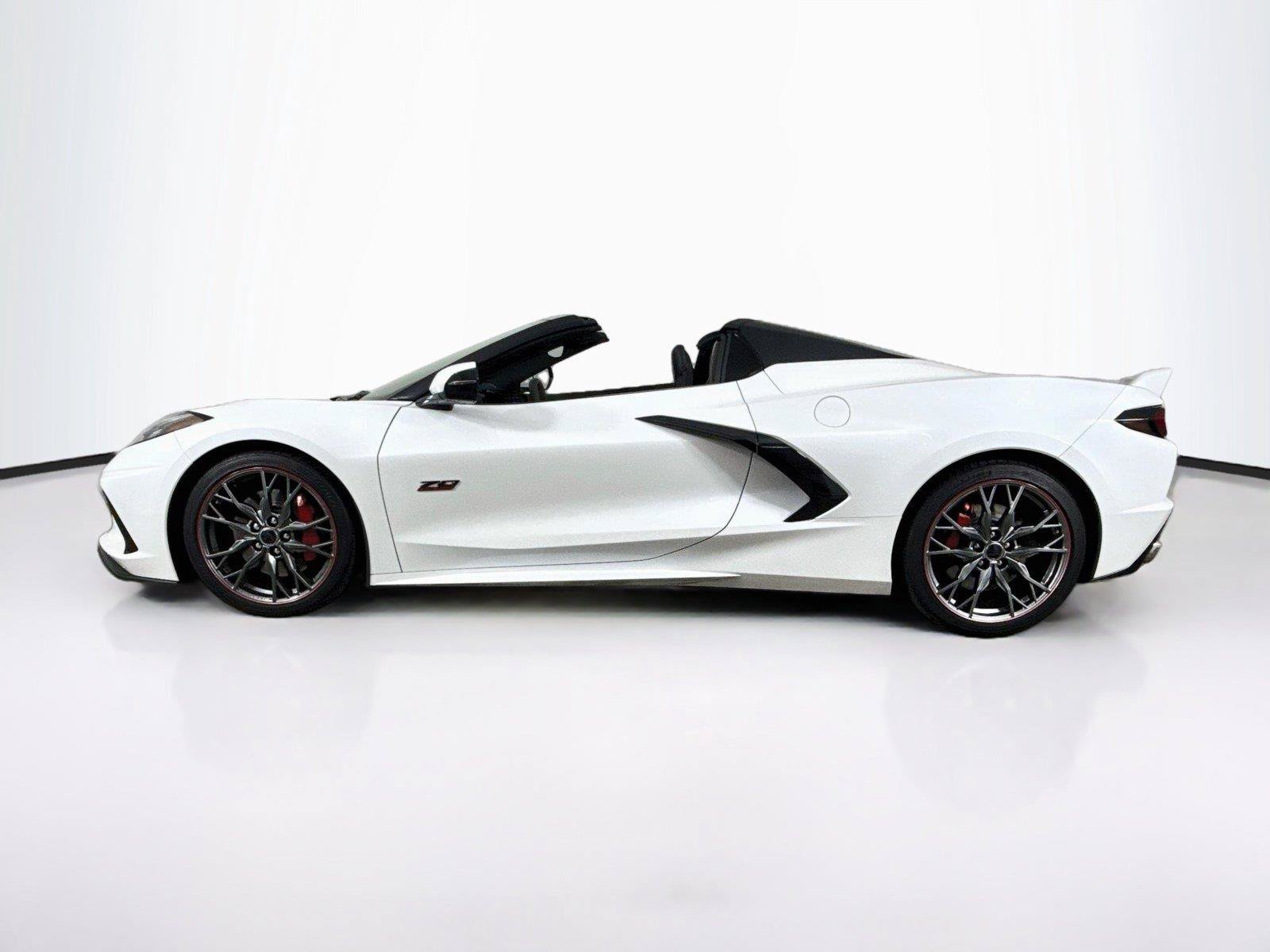 Used 2023 Chevrolet Corvette Stingray Premium Conv w/ Z51 Performance Package RWD image 2
