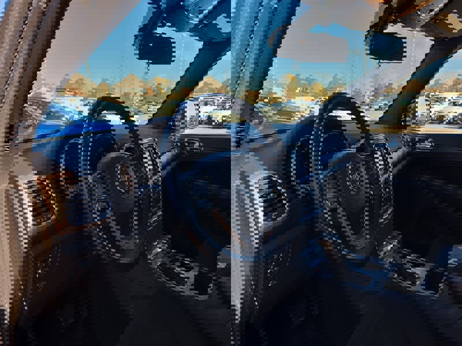 Used 2016 Jeep Grand Cherokee Laredo w/ Quick Order Package 23E image 2