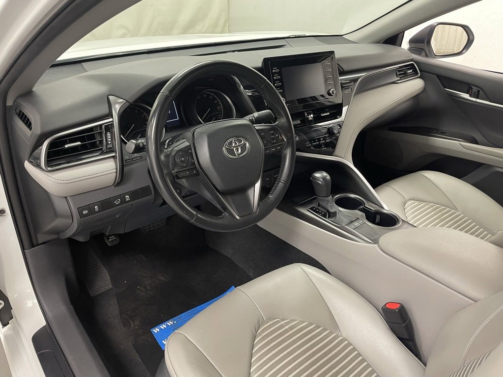 Used 2024 Toyota Camry SE image 19