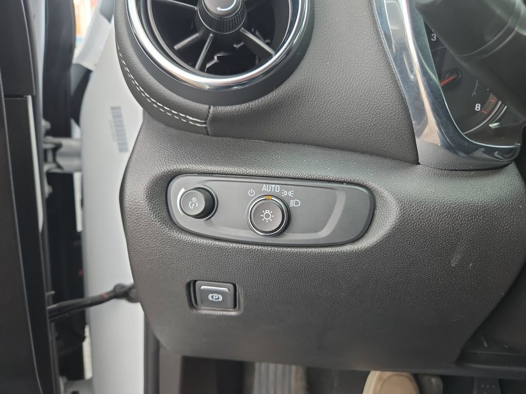 Used 2024 Chevrolet Blazer LT image 18