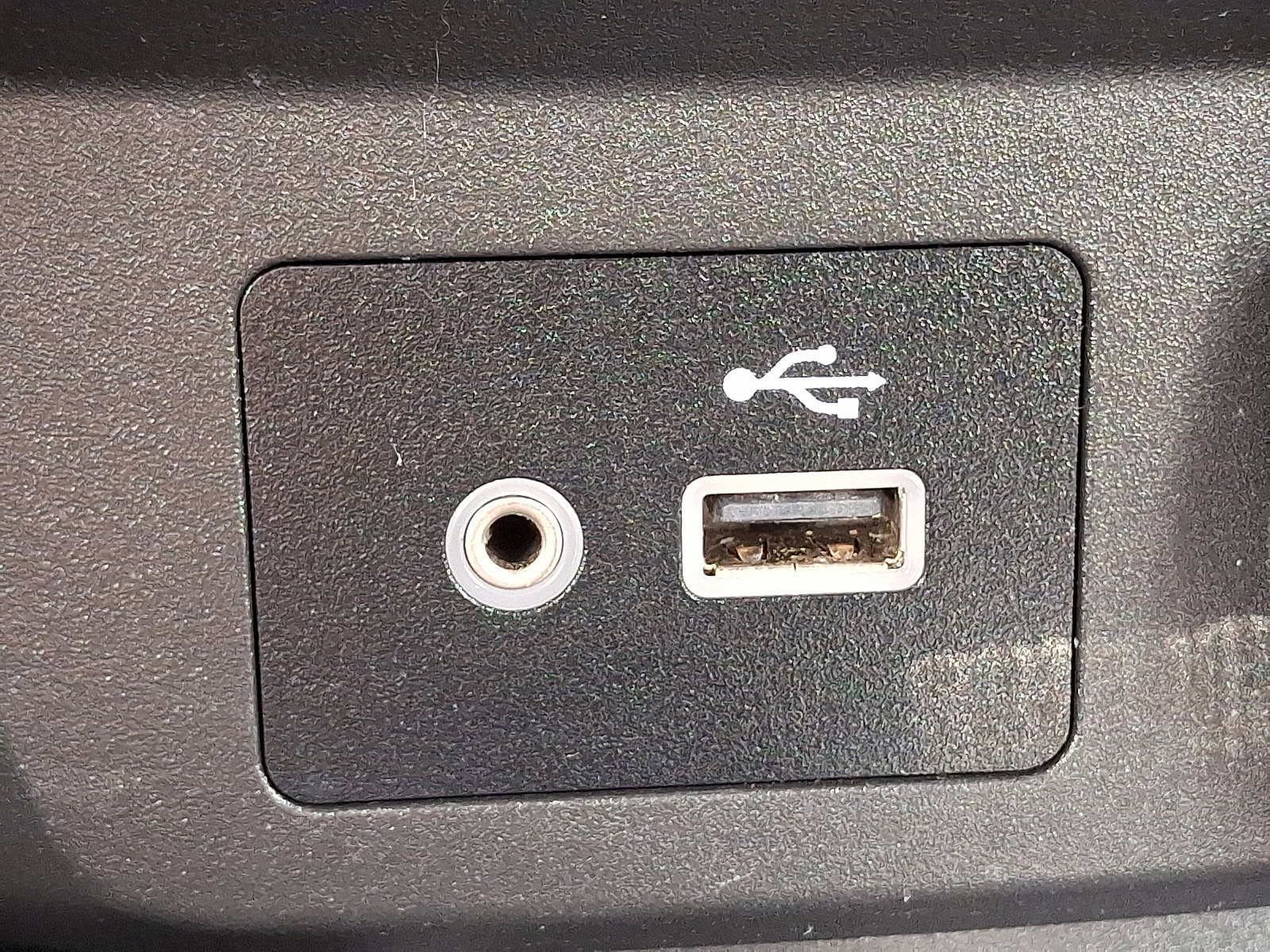 Used 2019 Nissan Rogue Sport SV w/ Technology Package image 24