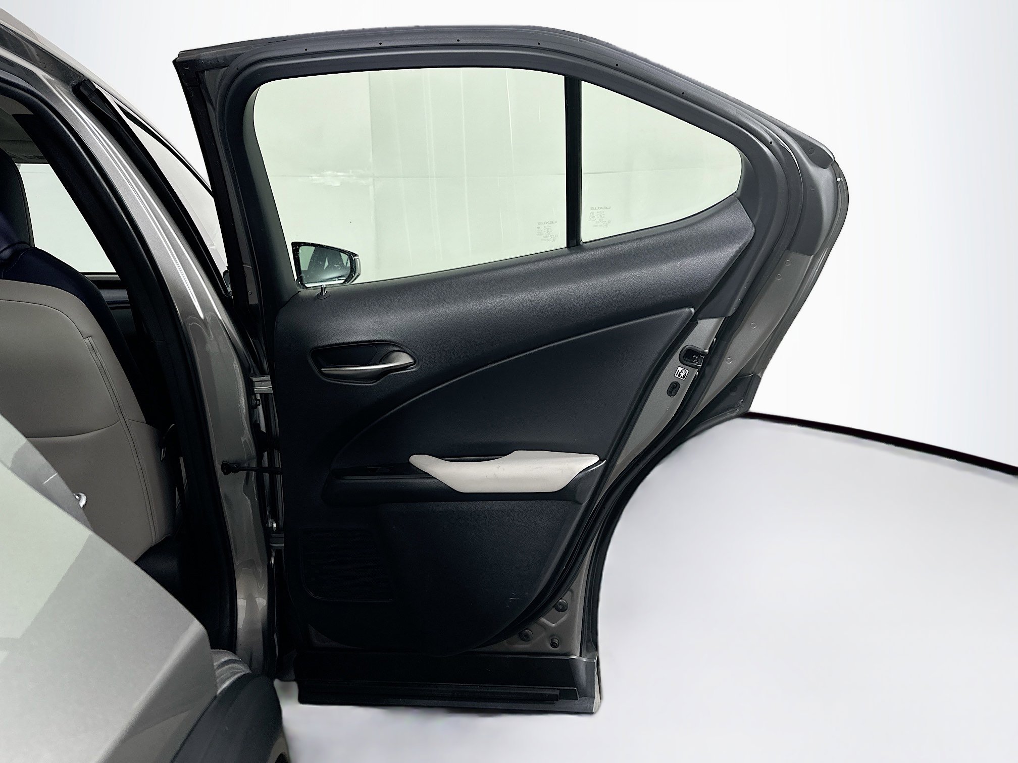 Used 2019 Lexus UX 200 F Sport image 30